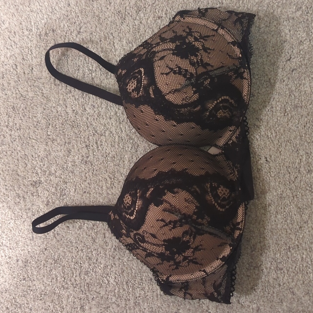 Victoria's secret lace push up bra, 34C